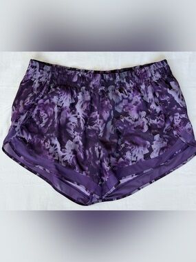 Athleta Mesh Racer Run shorts